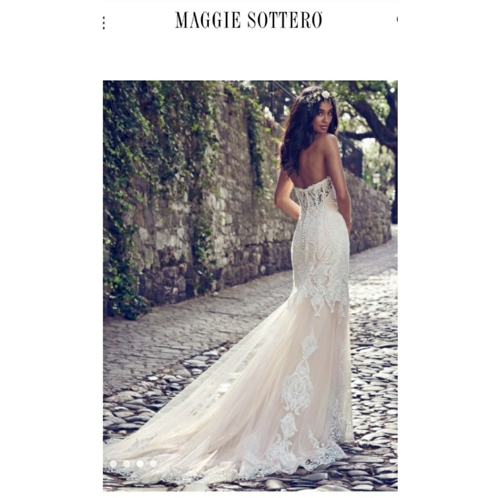 Maggie Sottero Wedding dress